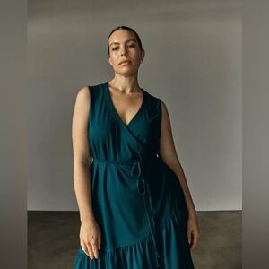 Universal Standard Twirl Tiered Wrap Dress in Deep Sea